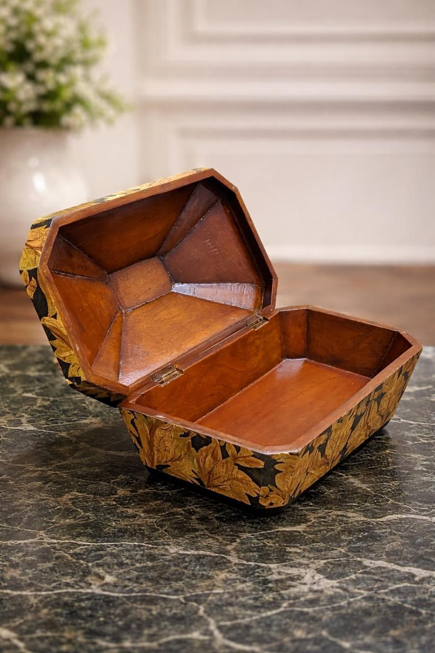 WOODEN BOX MEDIUM