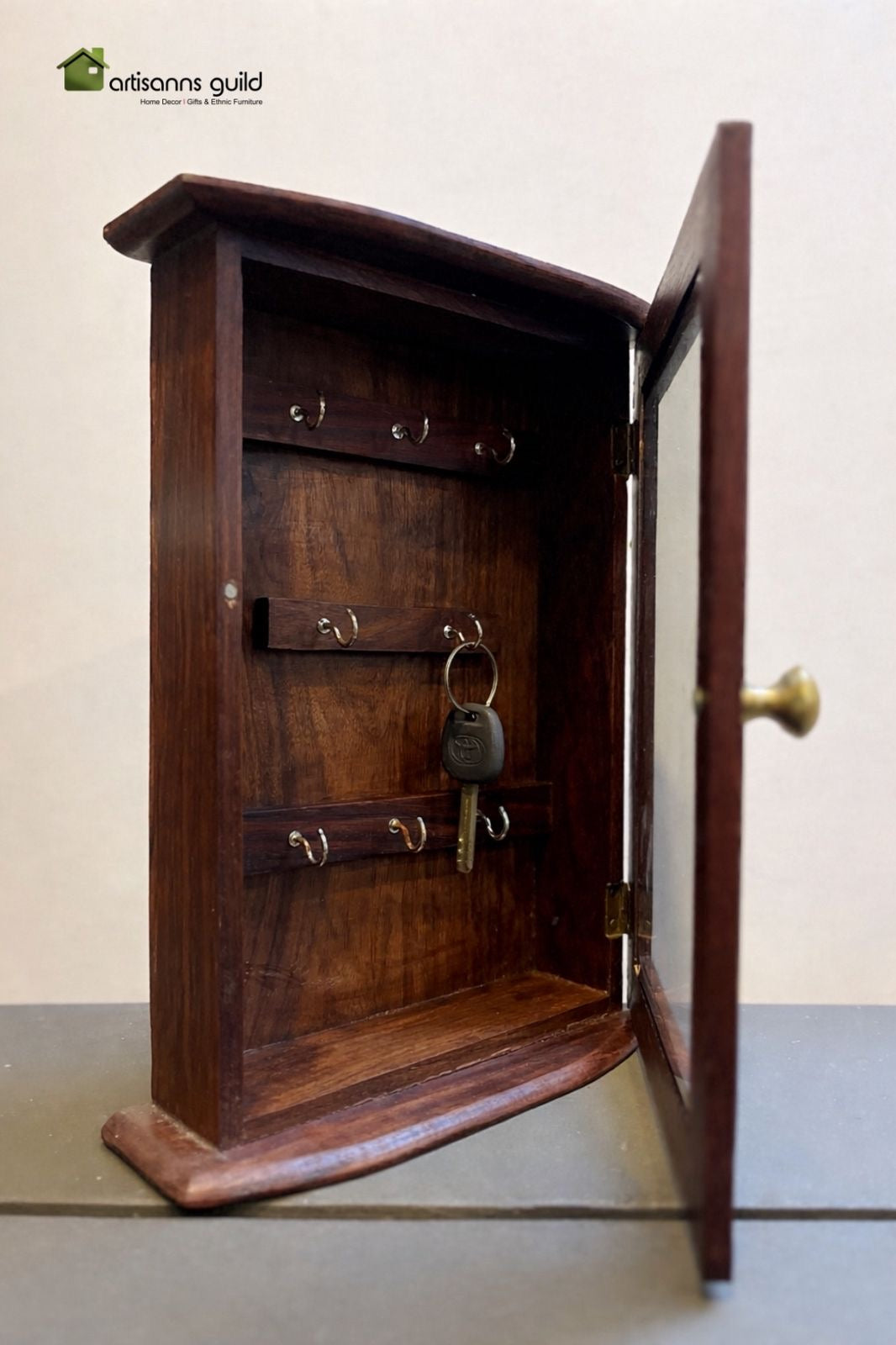WOODEN KEY HOLDER