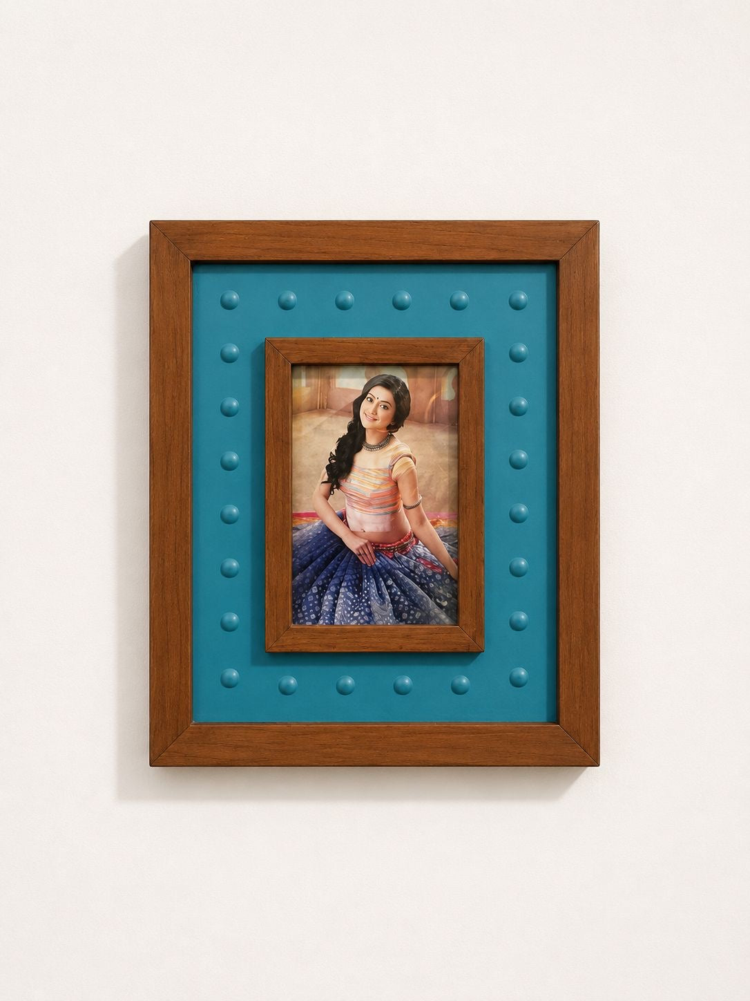 INDIVIDUAL PHOTO FRAME
