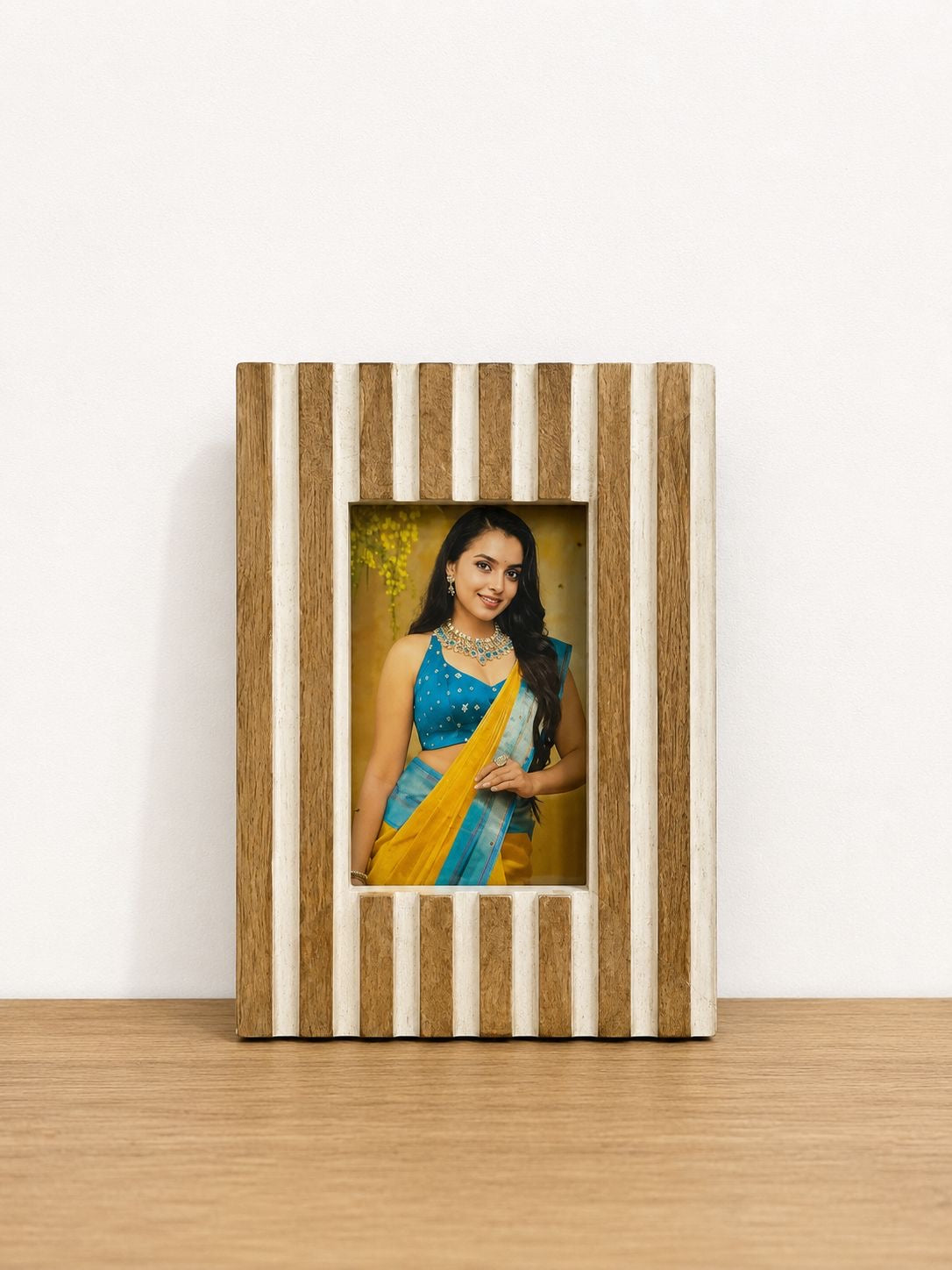 INDIVIDUAL PHOTO FRAME