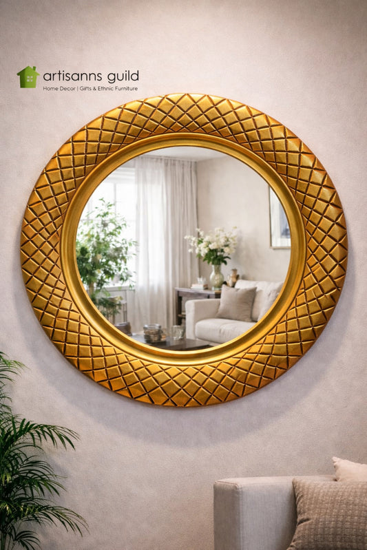 Round Mirror in Golden Finish