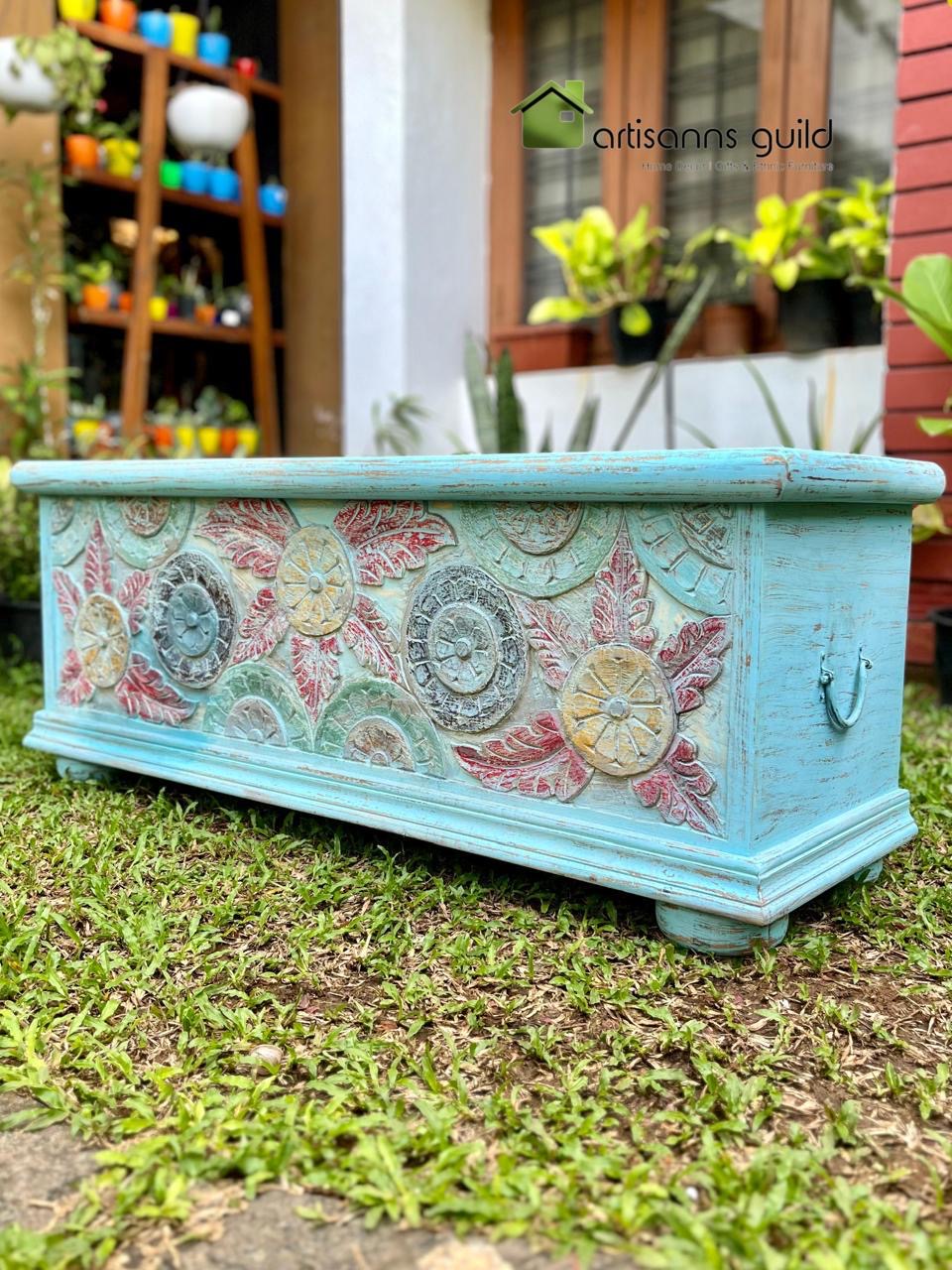 WOODEN TRUNK BOX