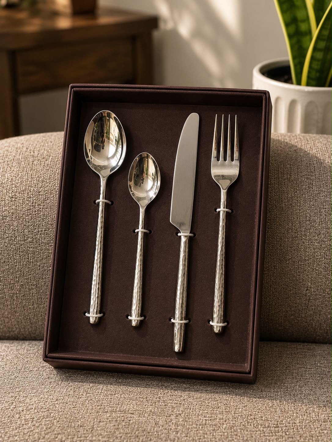 Hammered Silver 4-Piece Cutlery Set