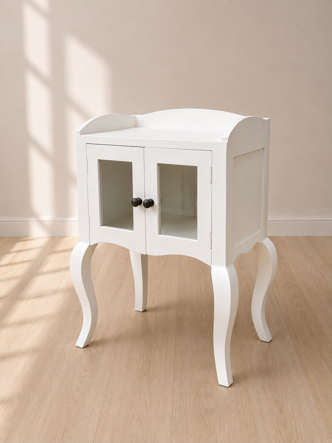 Victoria Accent Cabinet
